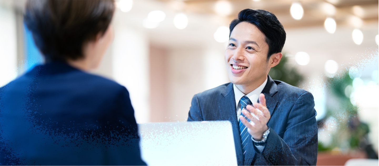 写真：経営者の思考を深めるため、1対1で対話しながら伴走するエグゼクティブコーチング